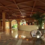 Luna Club Yoga & 4sup Hotel
