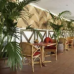 Luna Club Yoga & 4sup Hotel 4*