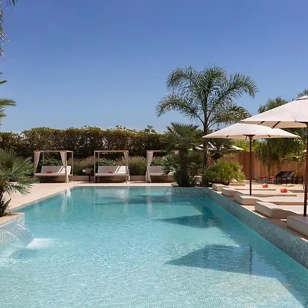 Luna Club Yoga & 4sup Hotel 4*