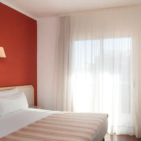 Luna Club Yoga & 4sup Hotel Malgrat de Mar