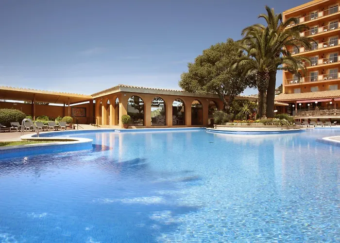 Ξενοδοχείο Luna Club Yoga & 4sup 4*