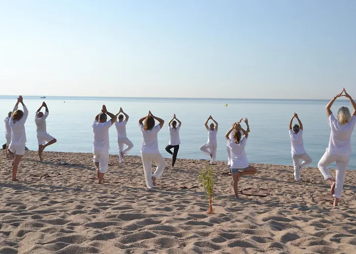 Ξενοδοχείο Luna Club Yoga & 4sup 4*